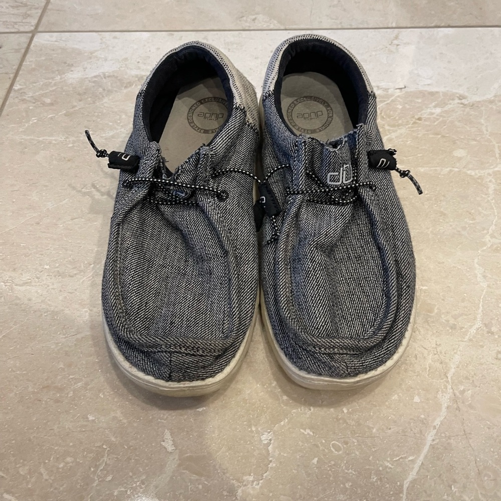 Men Hey Dude Wally Funk Galaxy Baja Shoe Size 9 gently worn